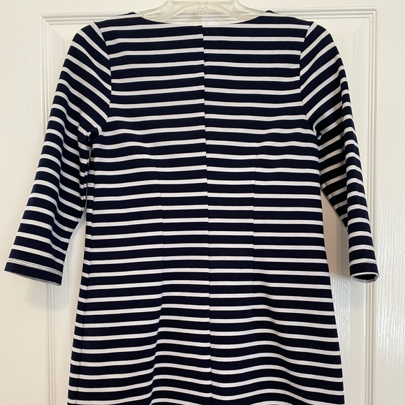 Gap Knee Length 3/4 Length Sleeve Dress in Navy & White Stripes - Picture 4 of 6